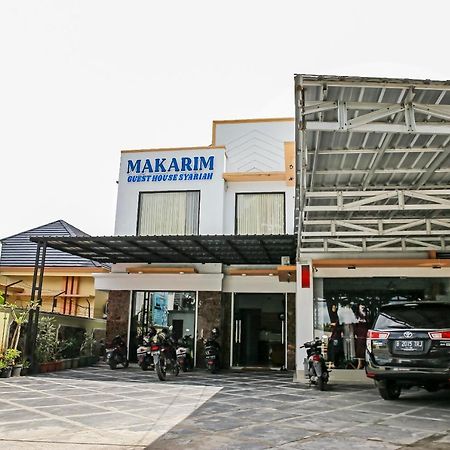 Oyo 90221 Makarim Guest House Syariah Pangkalanbuun Zewnętrze zdjęcie
